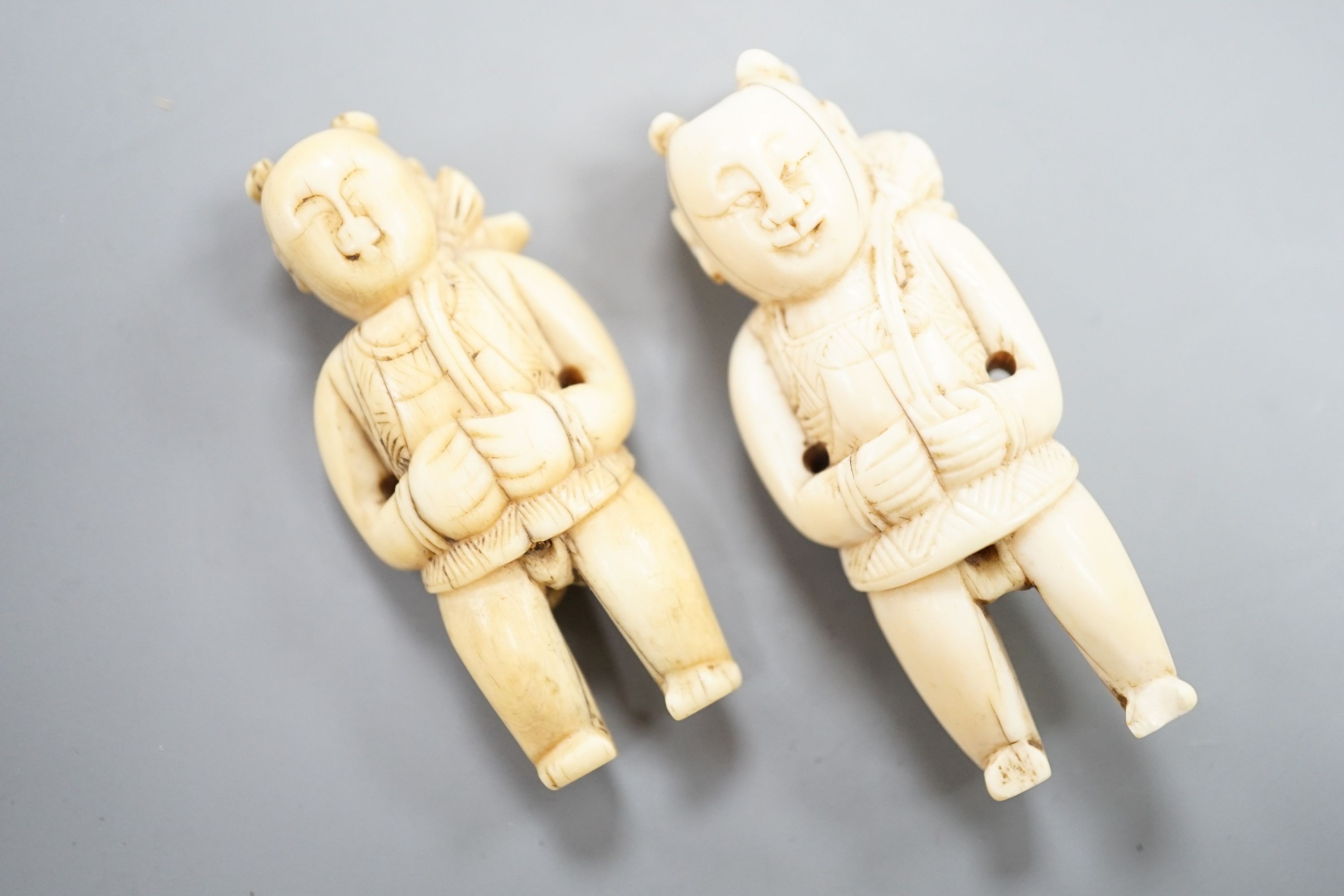 Two 19th century Chinese figural carved Ivory toggles, tallest 5.5 cm
